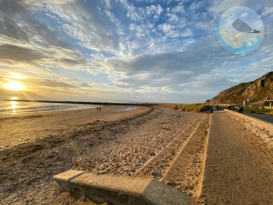 Central Llandudno, Private Parking Near To Beach, Pier & Shops Bagian luar foto