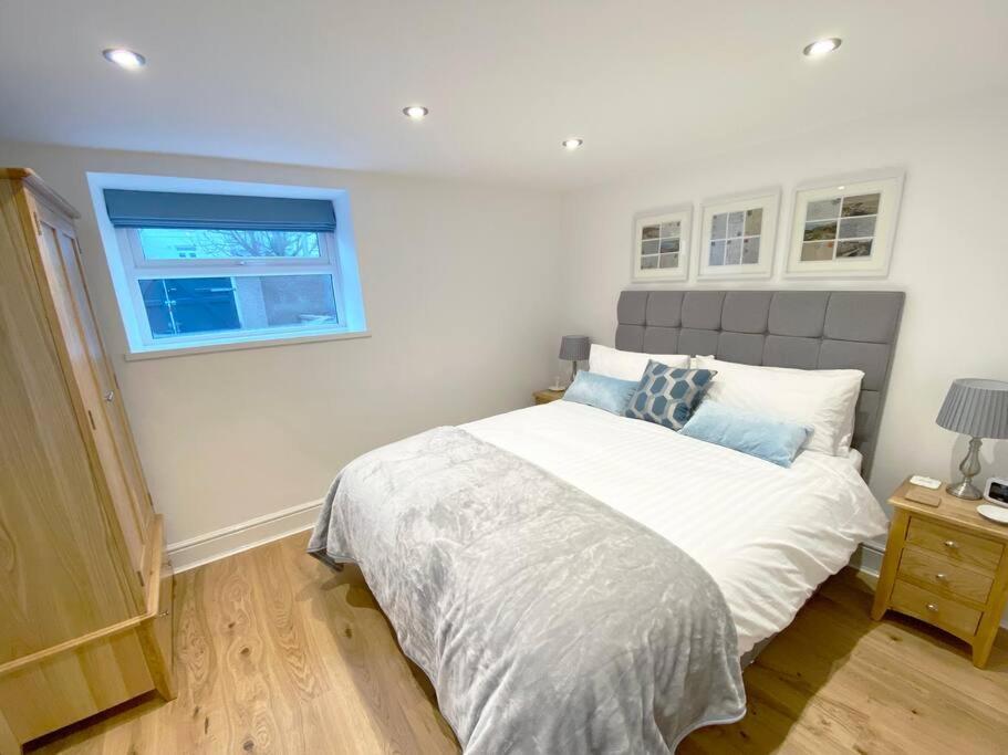 Central Llandudno, Private Parking Near To Beach, Pier & Shops Bagian luar foto