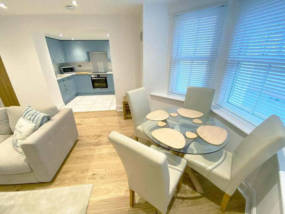 Central Llandudno, Private Parking Near To Beach, Pier & Shops Bagian luar foto